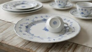 ロイヤルコペンハーゲンの食器買取相場｜絵柄と査定基準を解説